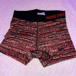 Nike pro shorts size small